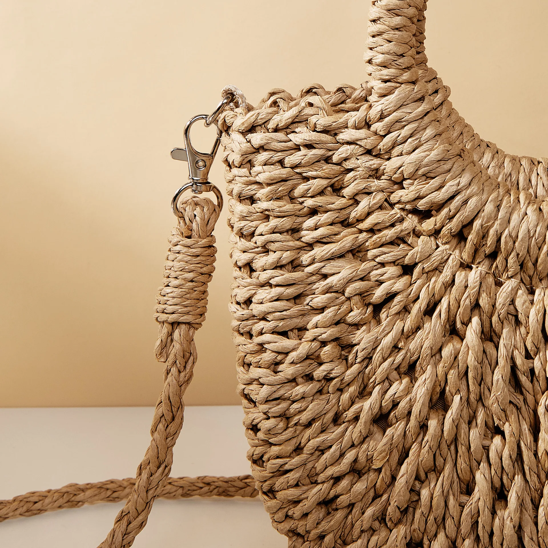 Bolsa-de-Palha-Transversal-Gabitta-loline-07