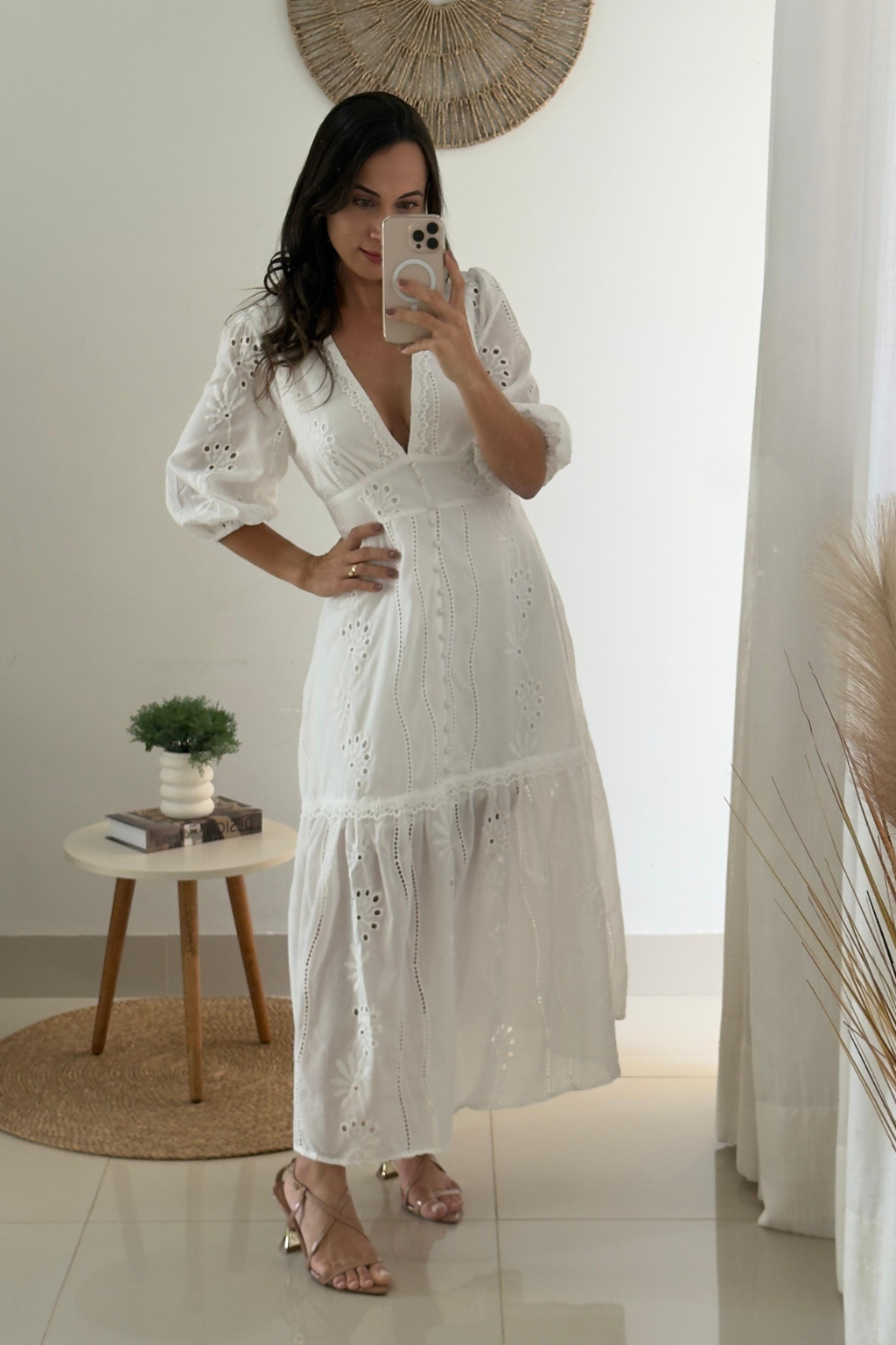 Vestido Branco Longo Com Renda Decote em V