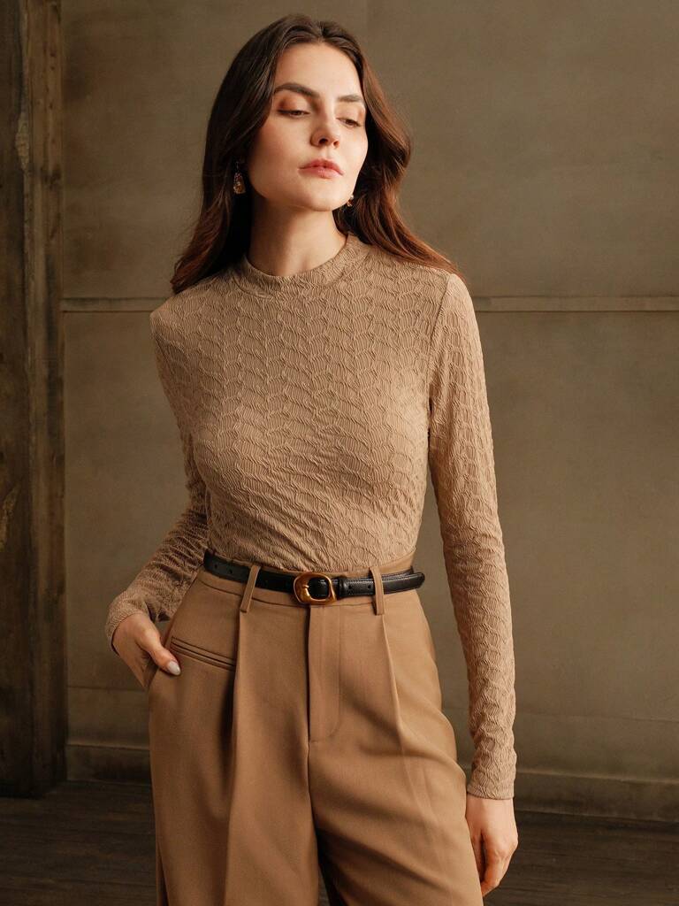 Blusa-Feminina-Manga-Longa-Tricô-com-Bainha-Bege-loline-05