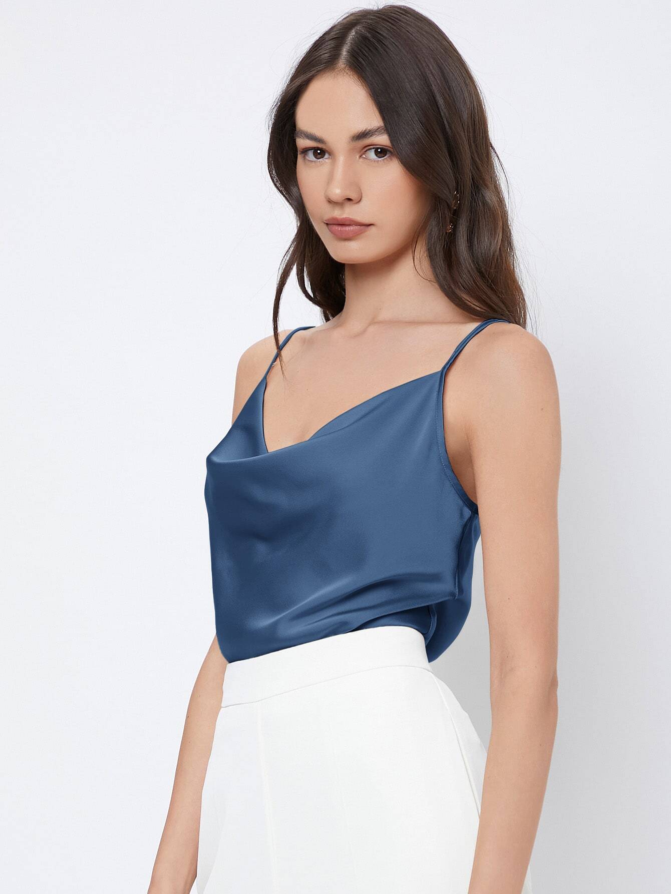 Blusa-Feminina-Regata-Azul-Modelo-Social-Loline-04