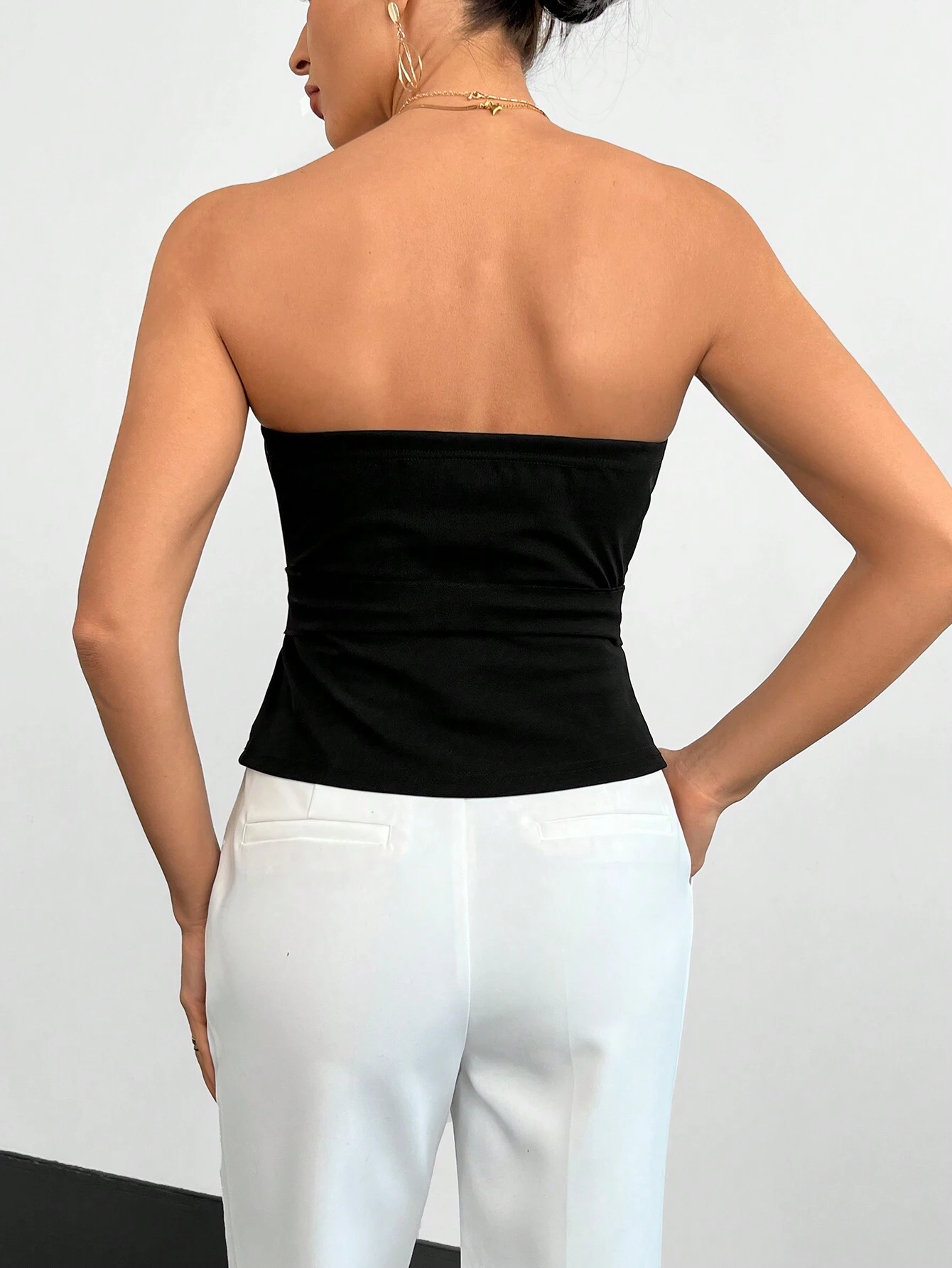 Blusa-Feminina-Tubo-Bainha-Assimetrica-Preto-Loline-06