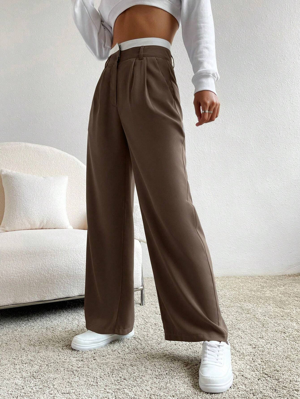Calca-Feminina-Pantalona-Marrom-com-Branco-Loline-02