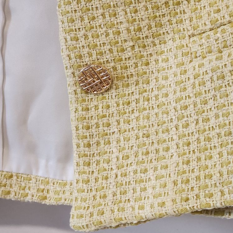 Casaco-Feminino-Modelo-Curto-Loline-02