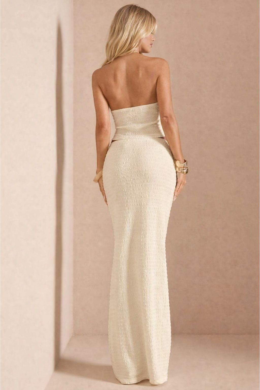 Conjunto-Burano-2-Peças-Top-Halter-e-Saia-Longa-Cintura-Alta-Damasco-LOLINE-02