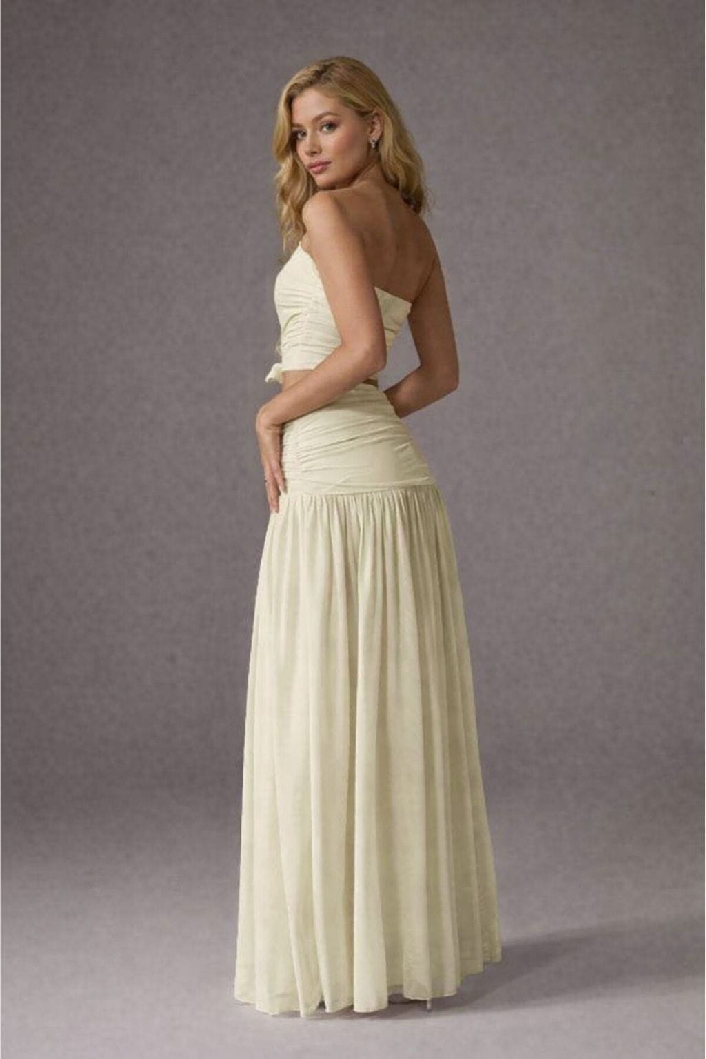 Conjunto-Giudecca-2-Peças-Top-e-Saia-Plissada-Longa-Amarelo-LOLINE-02