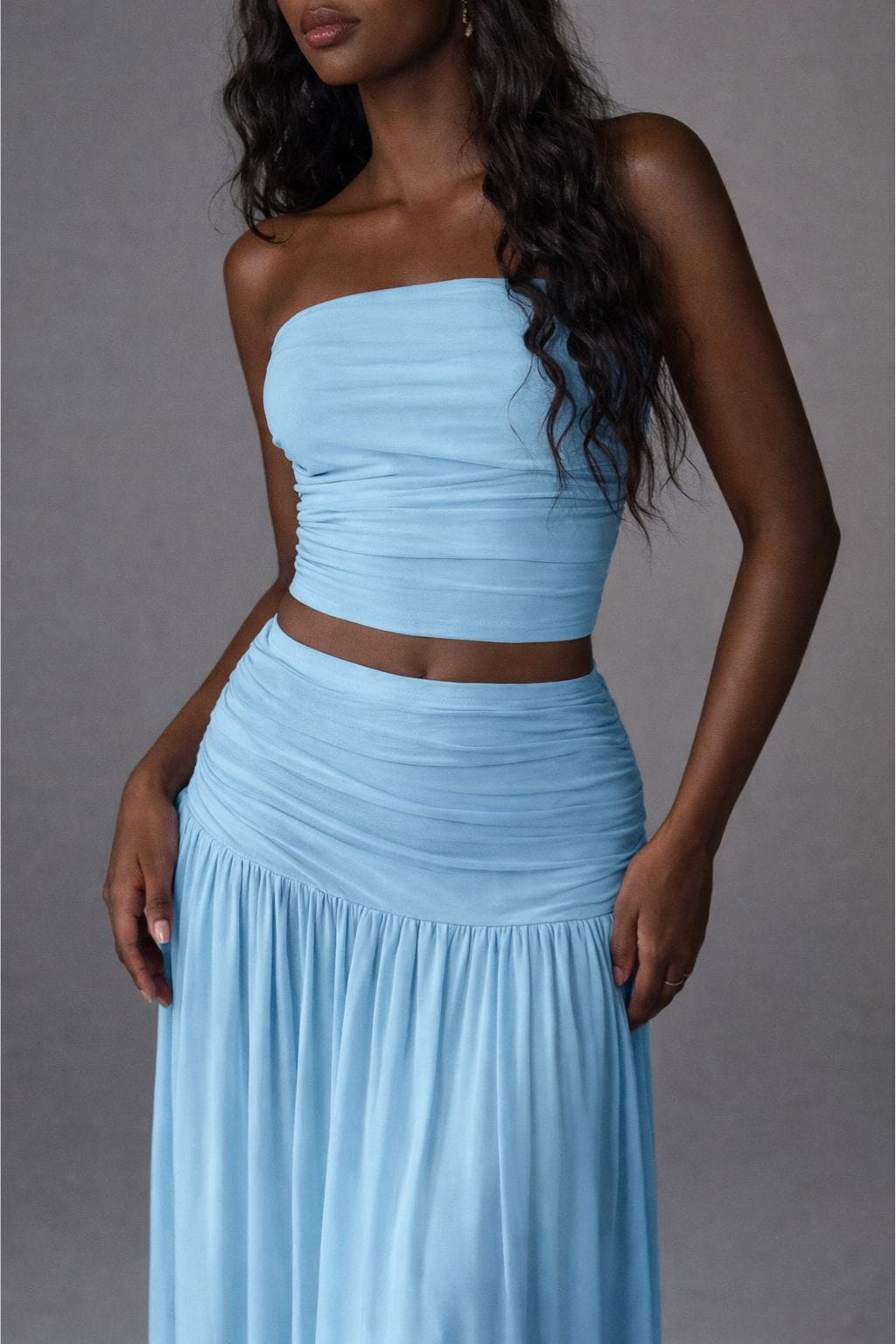 Conjunto-Giudecca-2-Peças-Top-e-Saia-Plissada-Longa-Azul-LOLINE-03