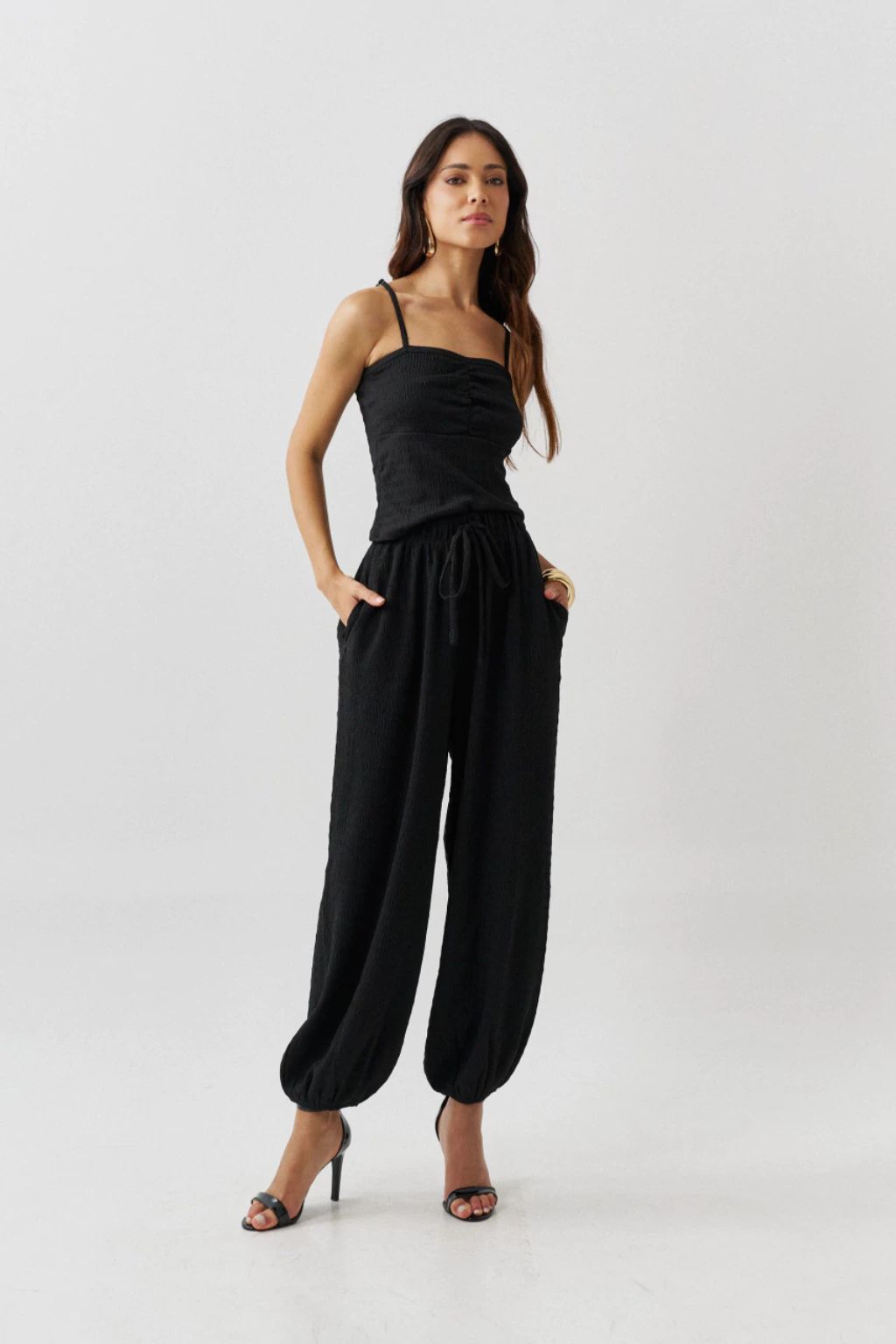 Conjunto-Matera-2-Peças-com-Blusa-Franzida-e-Calça-Aladim-Forrada-LOLINE-0111