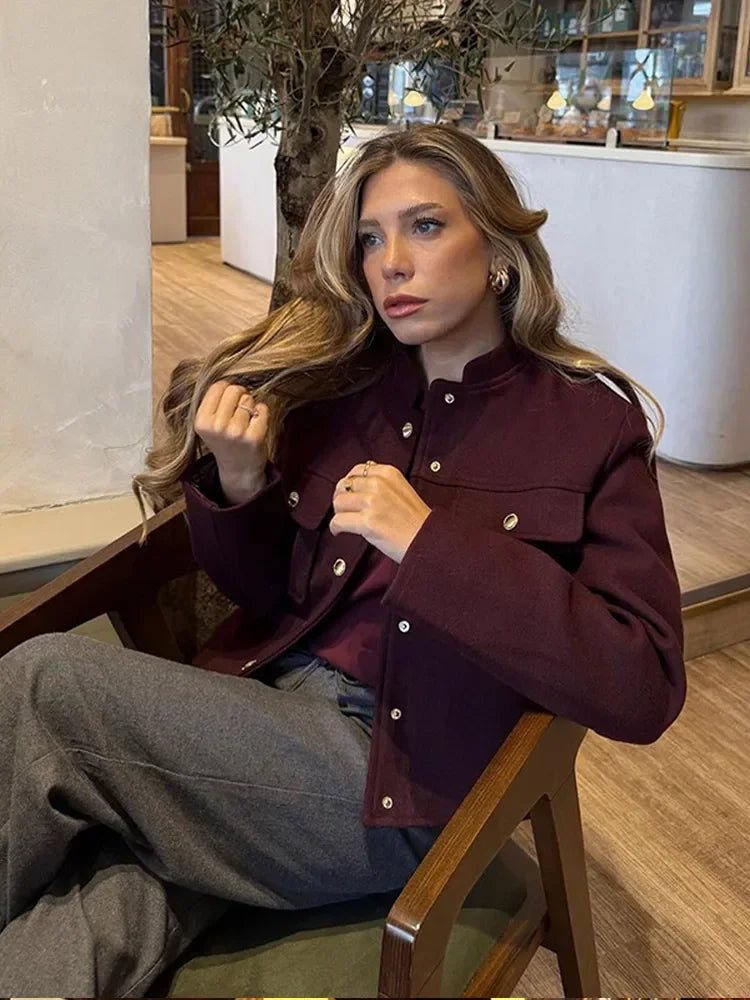 Jaqueta-Feminina-Bolsos-Recortados-Botoes-Frontais-Elize-loline-04