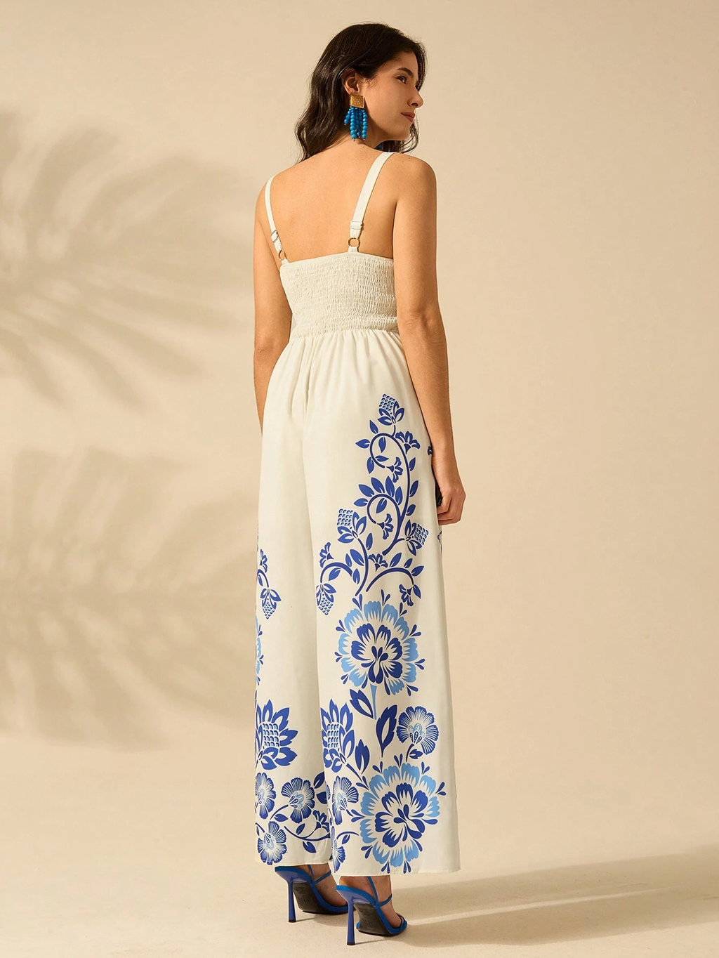 Macacao-Feminino-Estampa-Tropical-Azul-e-Branca-Loline-02