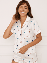 Pijama-Feminino-Conjunto-Manga-Curta-Cetim-Estampa-de-Coração-Branco-loline-03
