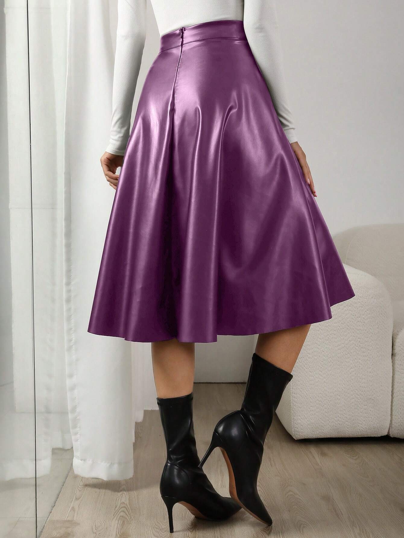 Saia-Midi-Couro-Eco-Cintura-Alta-Roxo-Loline-05