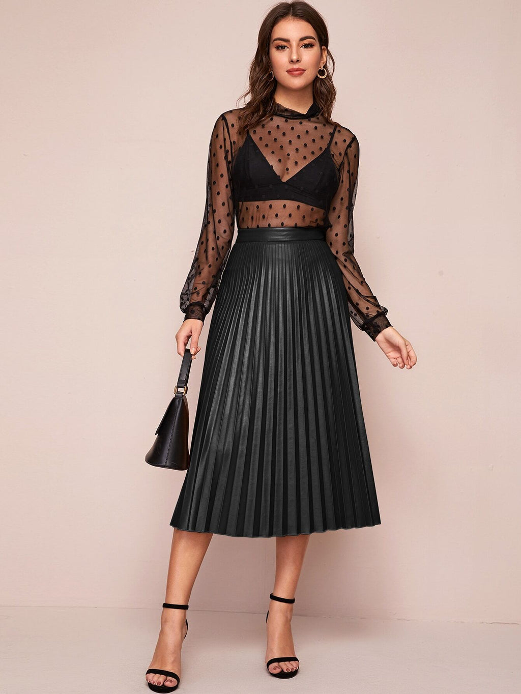 Saia-Midi-Plissado-Couro-Eco-Preto-Loline-01