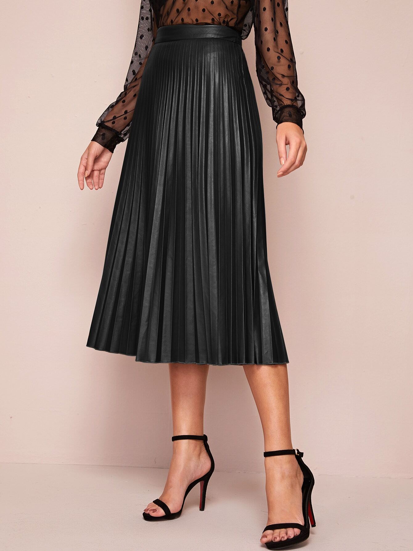 Saia-Midi-Plissado-Couro-Eco-Preto-Loline-02