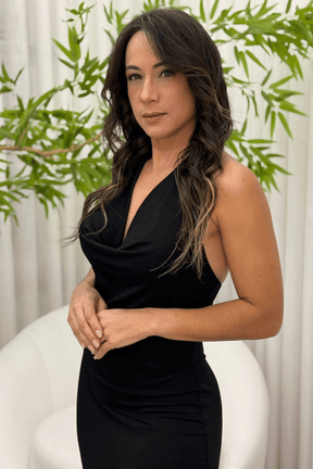 Vestido-Bia-Longo-com-Decote-em-V-Halter-em-Malha-Preto-LOLINE-013