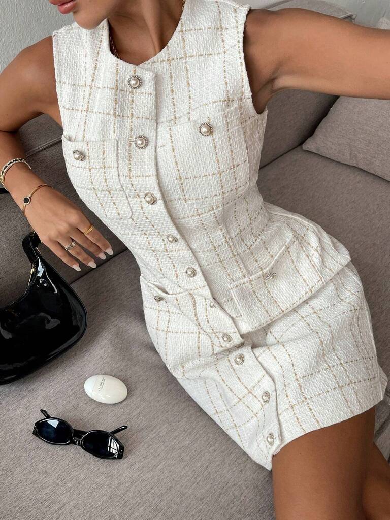 Vestido-Curto-Botoes-de-Perola-Hellena-LOLINE-03