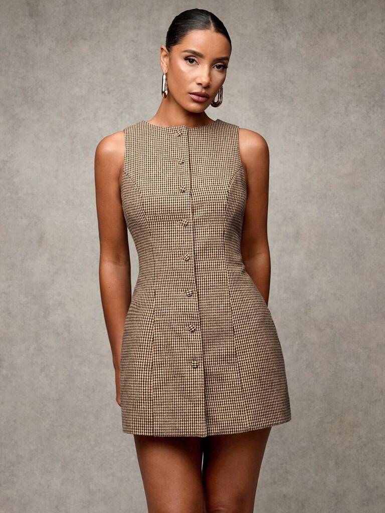 Vestido-Curto-Casual-Decote-Careca-Marrom-Cintia-LOLINE-03