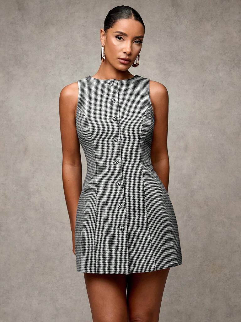 Vestido-Curto-Casual-Decote-Careca-Preto-Cintia-LOLINE-03