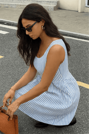 Vestido-Grazi-Listrado-Decote-Quadrado-Sem-Manga-Azul-LOLINE-0167