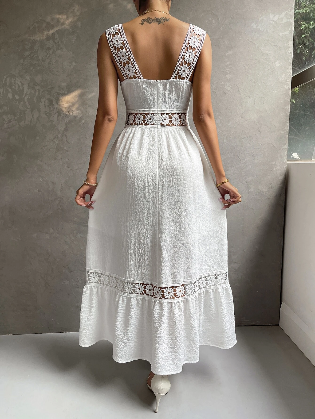 Vestido-Longo-Com-Renda-Branco-Julia-Loline-07