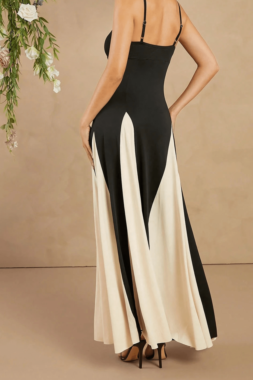 Vestido-Mavie-Longo-Preto-com-Branco-Slim-Fit-LOLINE-012