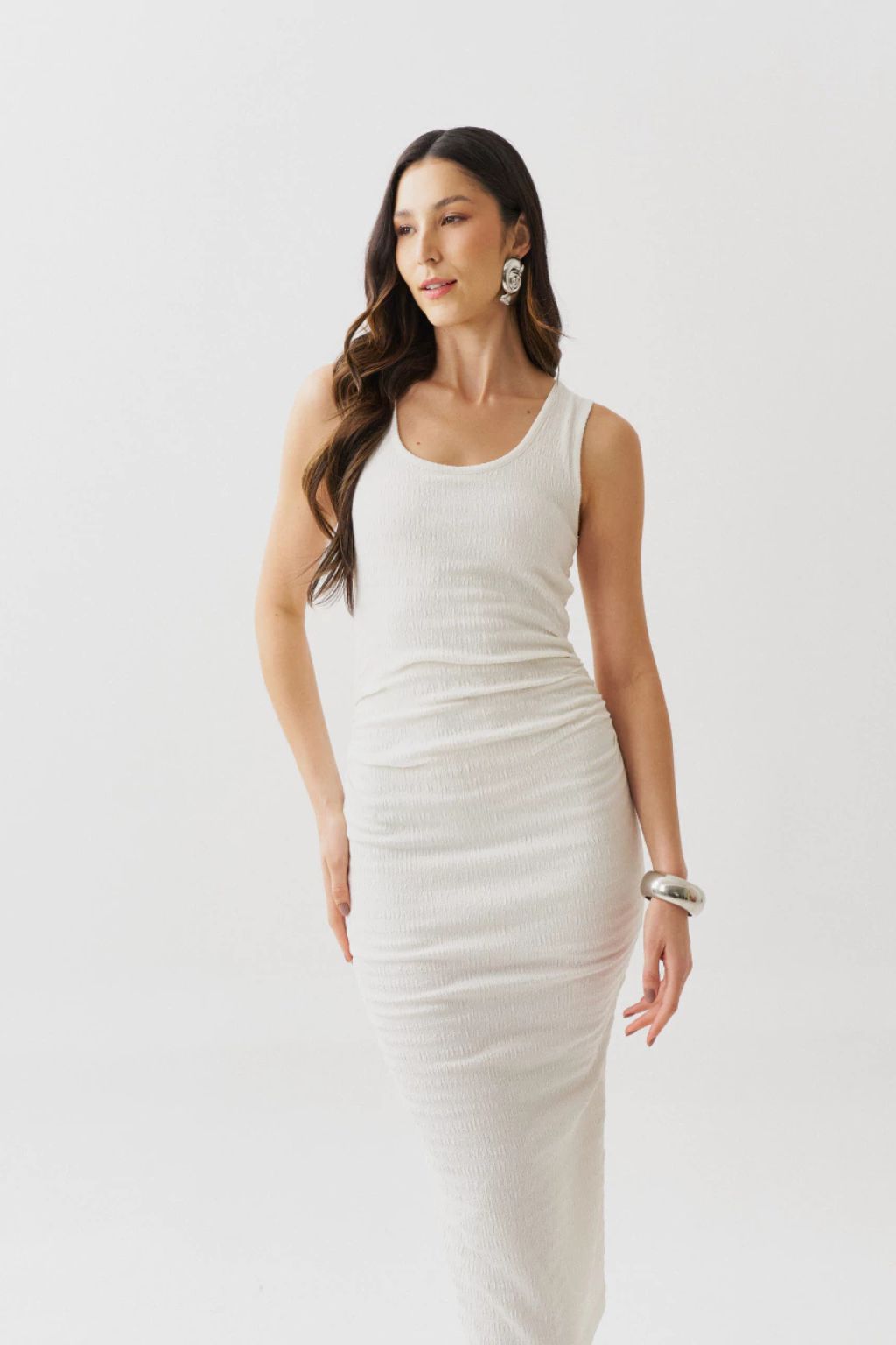 Vestido-Midi-Portofino-Canelado-com-Modelagem-Ajustada-LOLINE-01
66