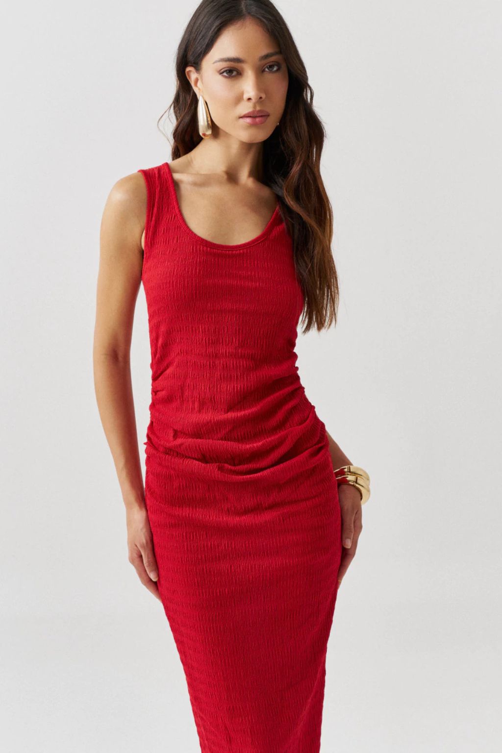 Vestido-Midi-Portofino-Canelado-com-Modelagem-Ajustada-LOLINE-01
99