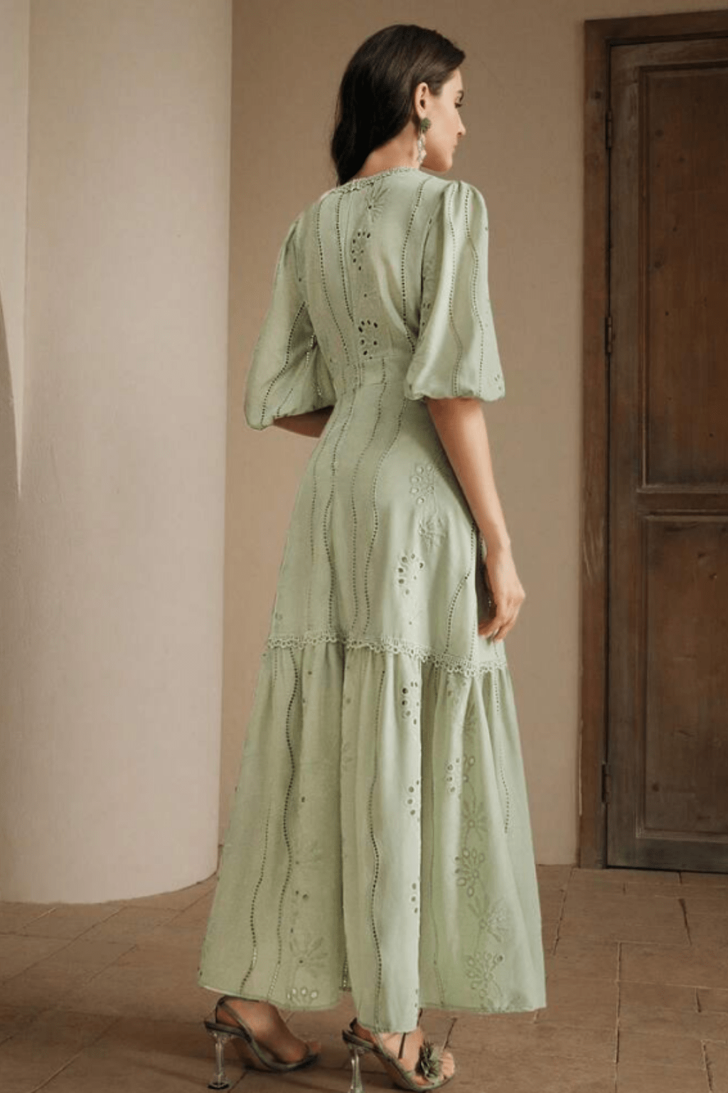 Vestido-Verde-Longo-Com-Renda-Decote-em-V-Loline-0121