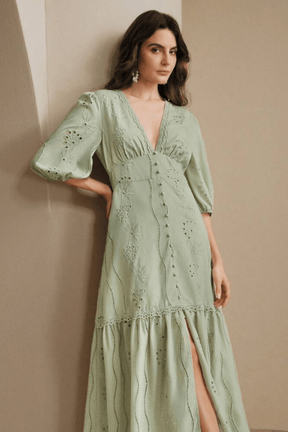 Vestido-Verde-Longo-Com-Renda-Decote-em-V-Loline-016