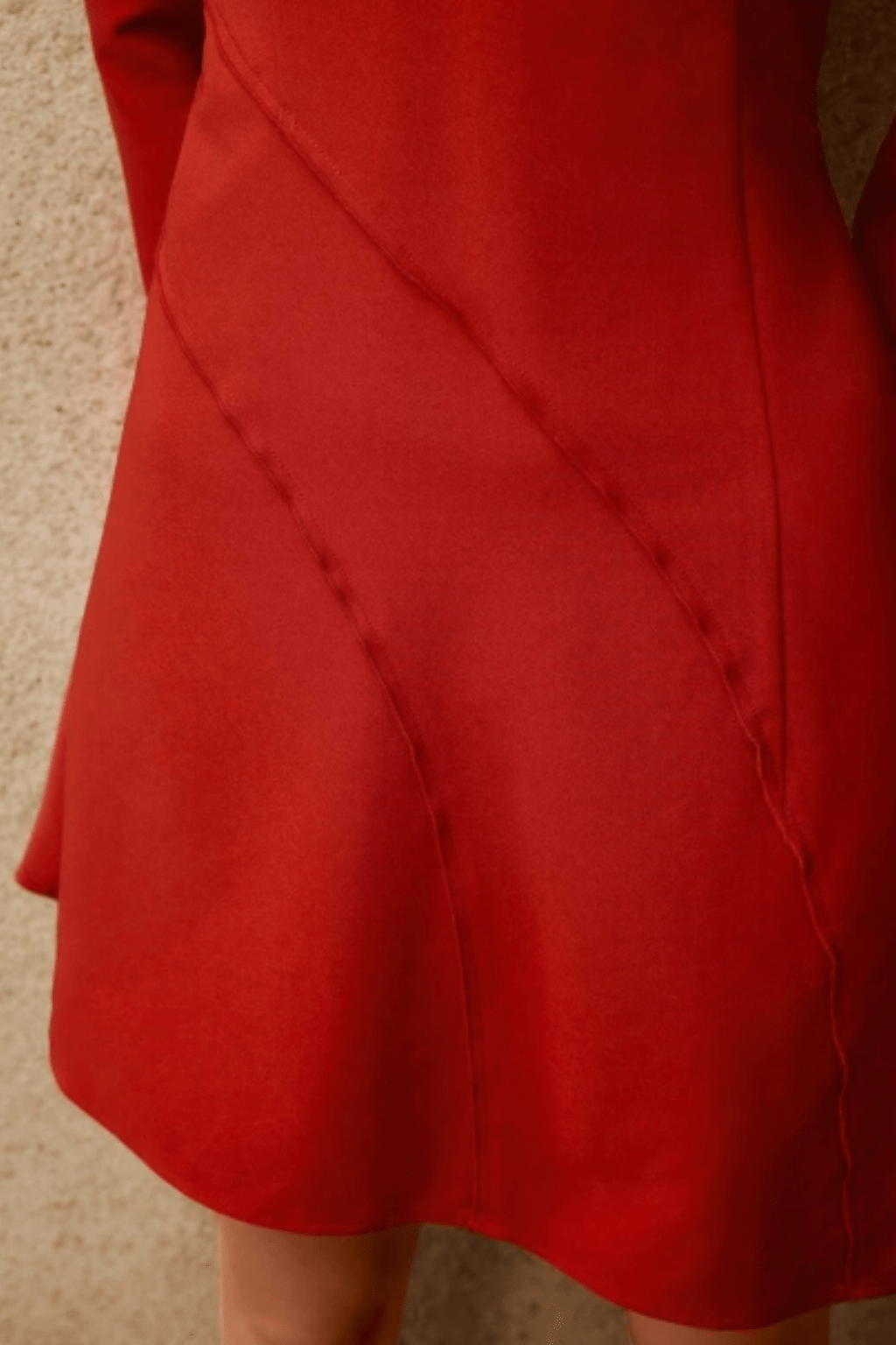 Vestido-Vermelho-Curto-Charlotte-Assimétrico-LOLINE-03