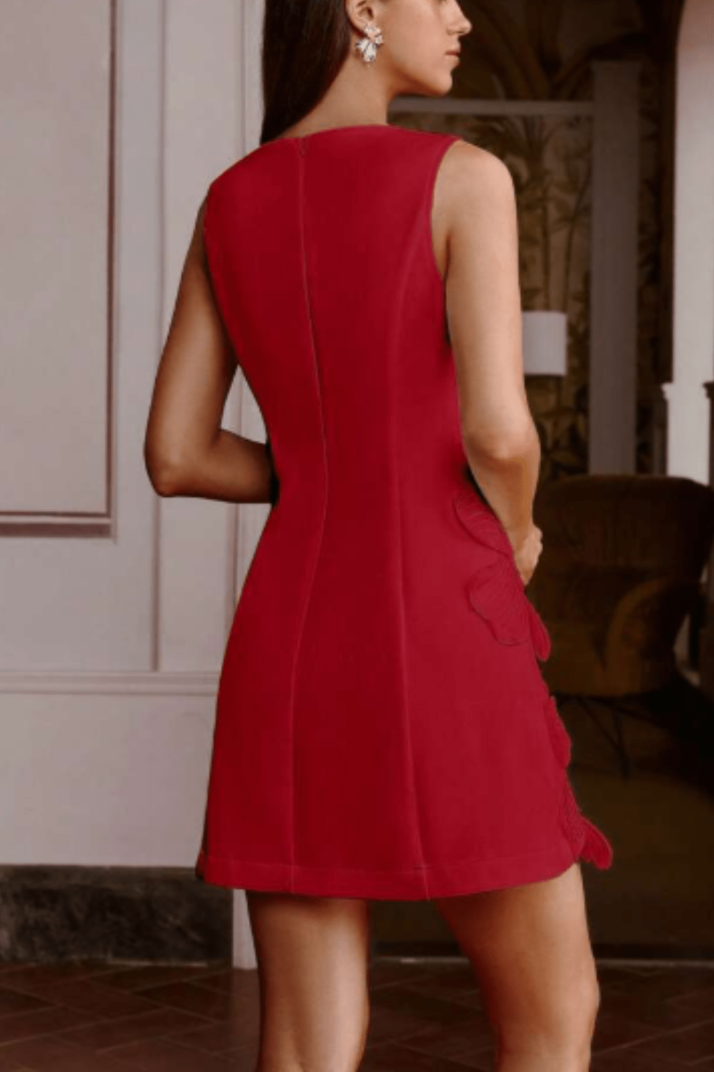 Vestido-Vermelho-Curto-Margot-Sem-Mangas-com-Decoração-Floral-LOLINE-02