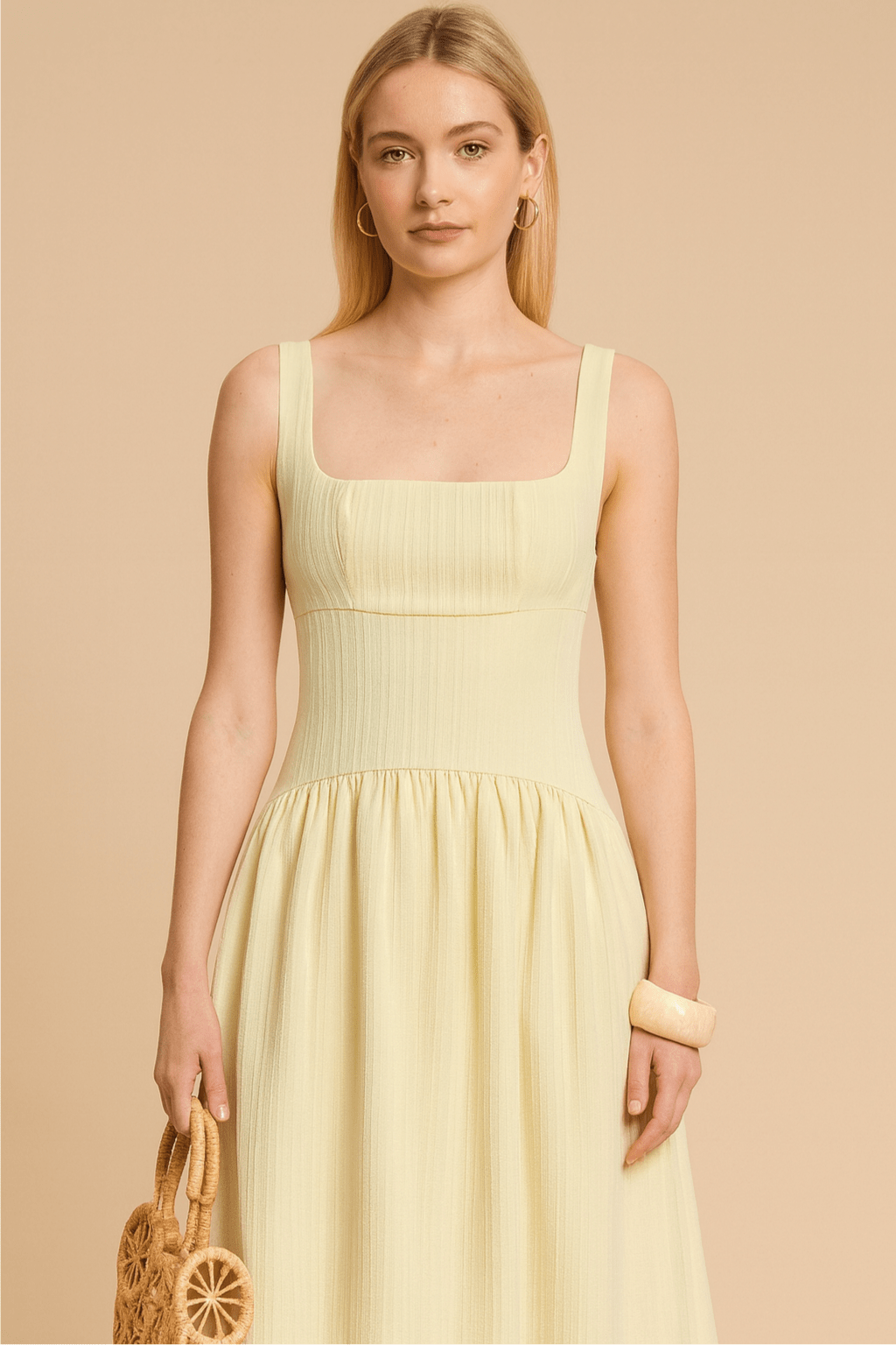 Vestido-Vivi-Decote-Quadrado-Plissado-Sem-Mangas-Amarelo-LOLINE-017