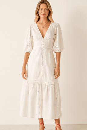 vestido-Branco-Longo-Com-Renda-Decote-em-V-Loline-0147